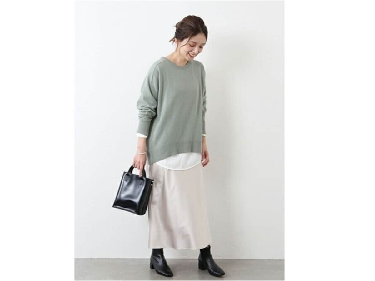 きれいめな印象に仕上がる「ナロースカート」は大人の女性に一押し　出典：WEAR