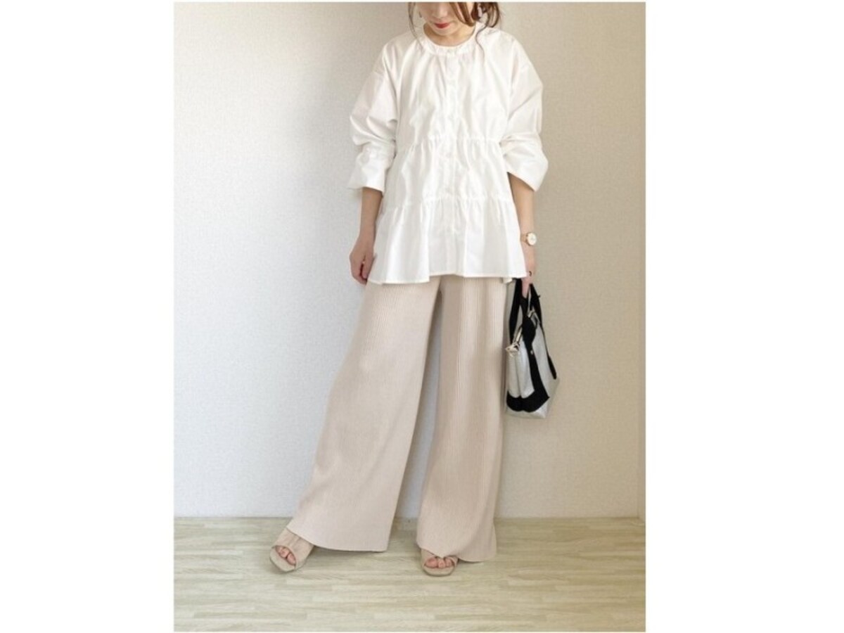 パンツはなんと1500円代！ 甘さもあり大人可愛いCOCAコーデ　出典：WEAR