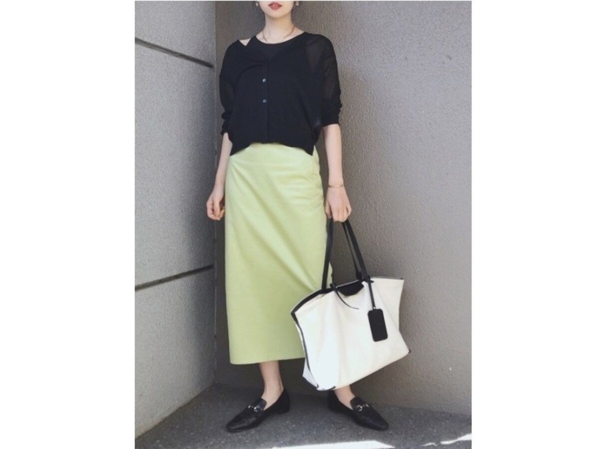 Iラインが作れる縦長スカートはすっきり見えて着やせも叶う　出典：WEAR