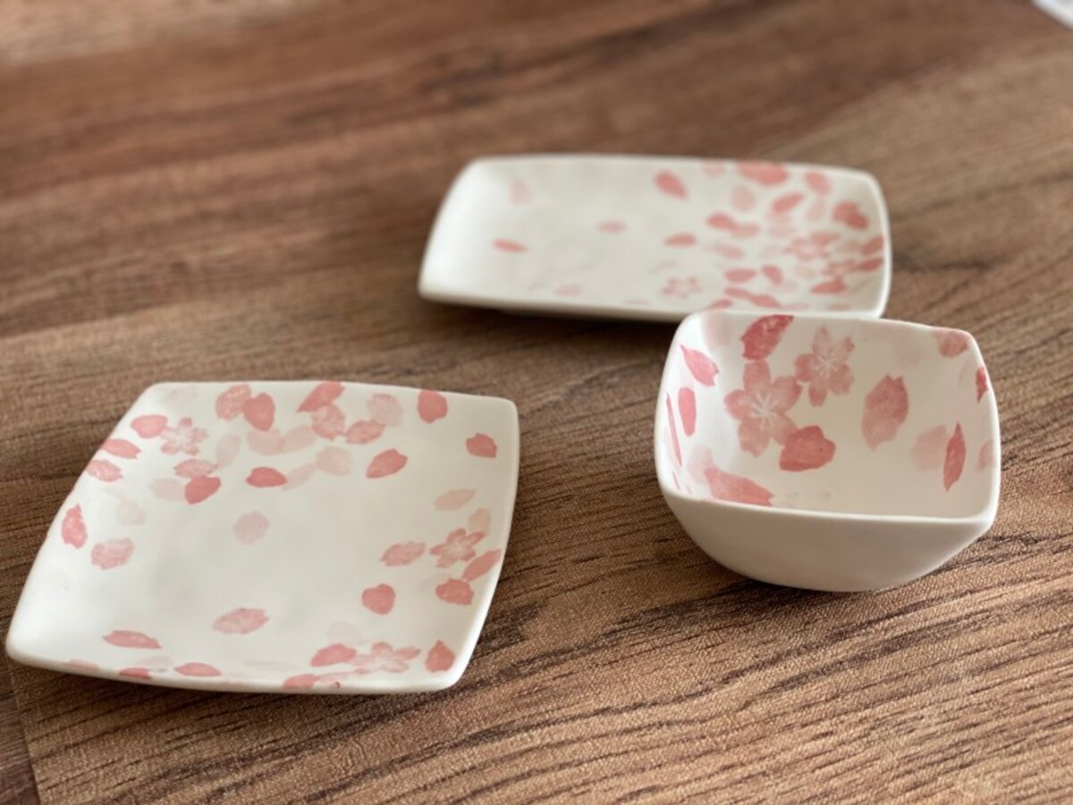 舞桜　セリアおすすめ食器