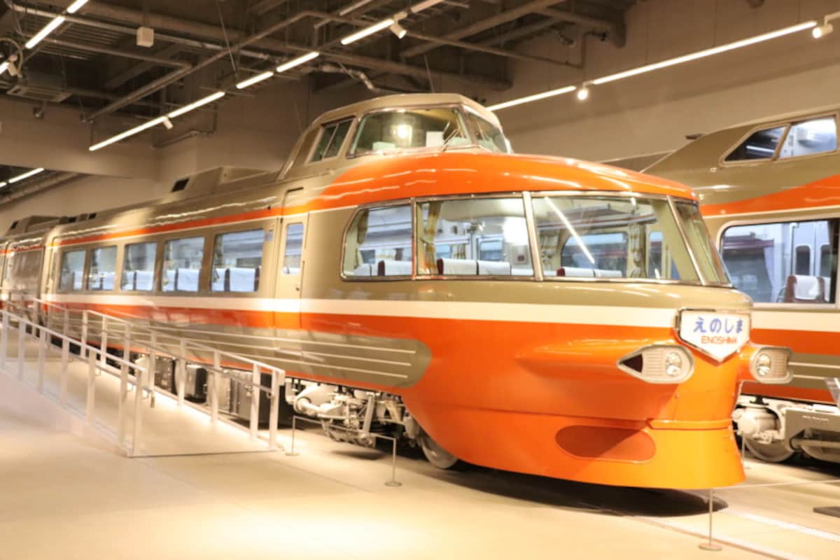 ロマンスカーNSE