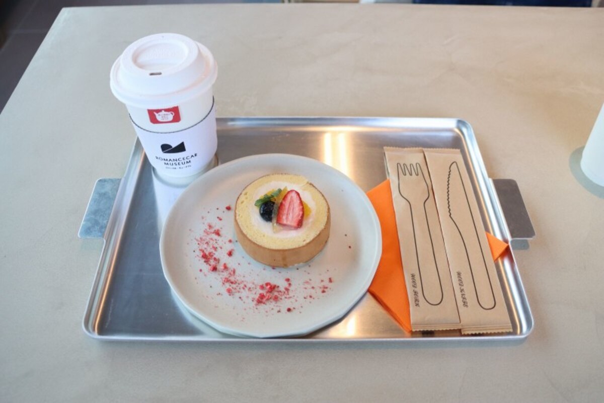 クールケーキと日東紅茶のセット