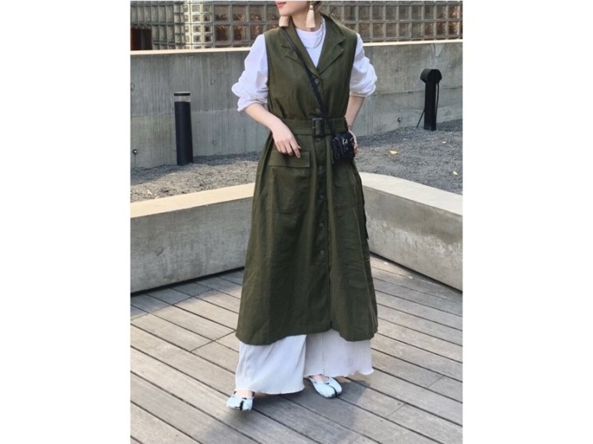 JWアンダーソンコラボの新作ワンピースはジレにもなる2WAY　出典：WEAR