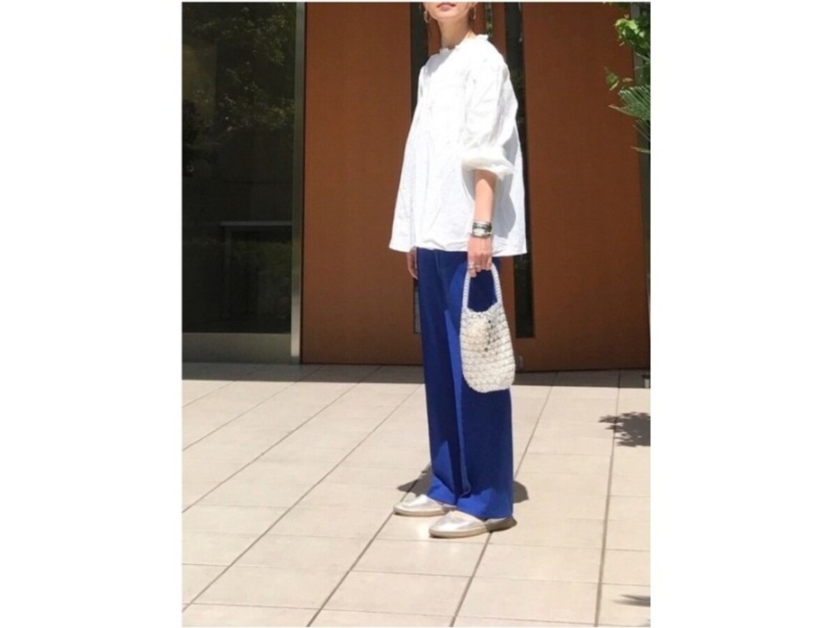 プチプラの優秀エスパドリーユも、高見えシルバーならアクセントにもなってくれます 出典:WEAR