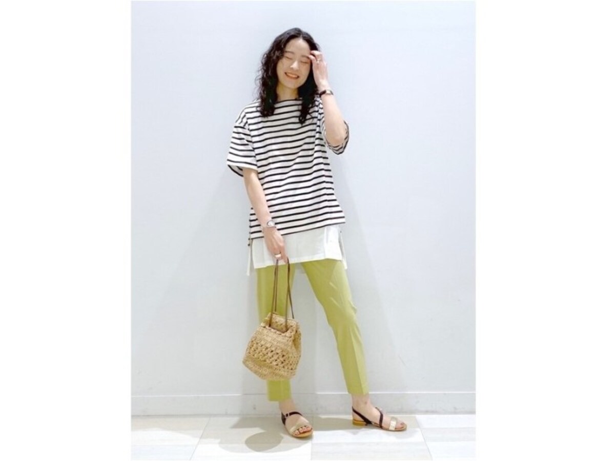 明るいきれい色が入るだけでいつものボーダーも新鮮に　出典：WEAR