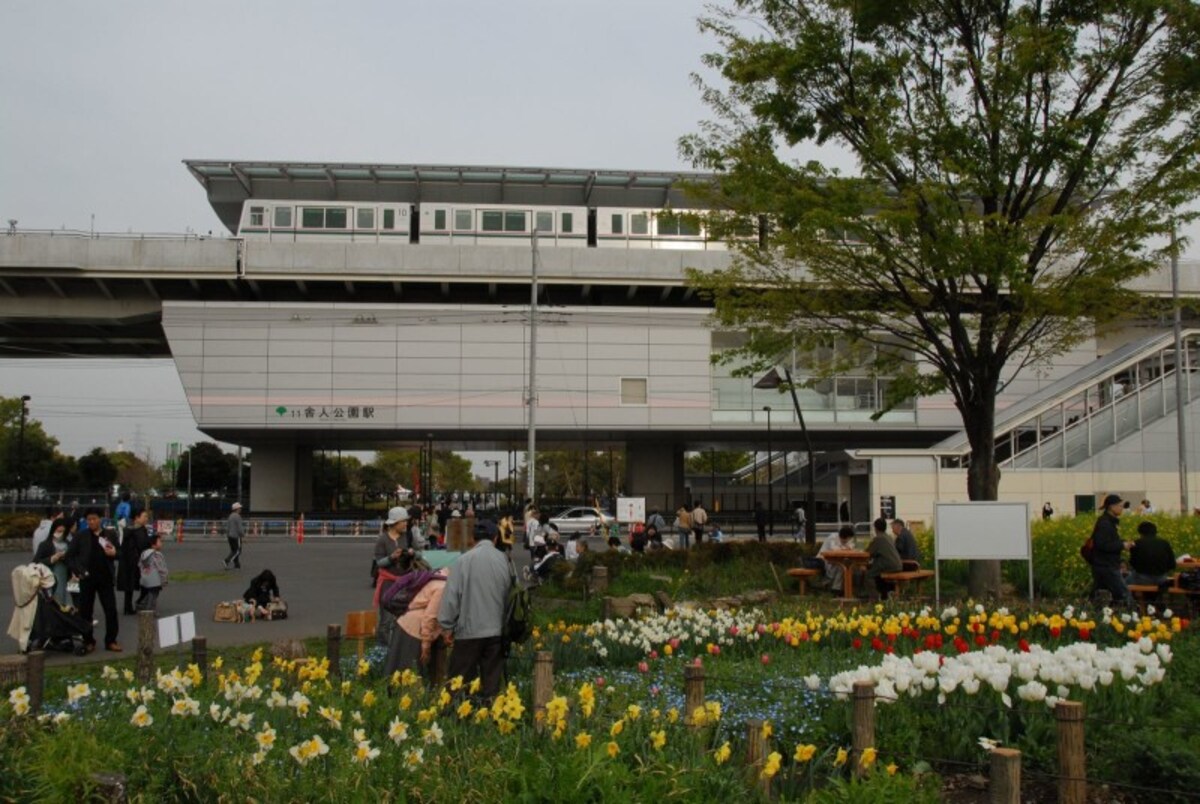 舎人公園駅