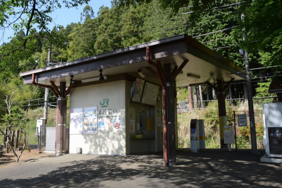 JR青梅線の石神前駅