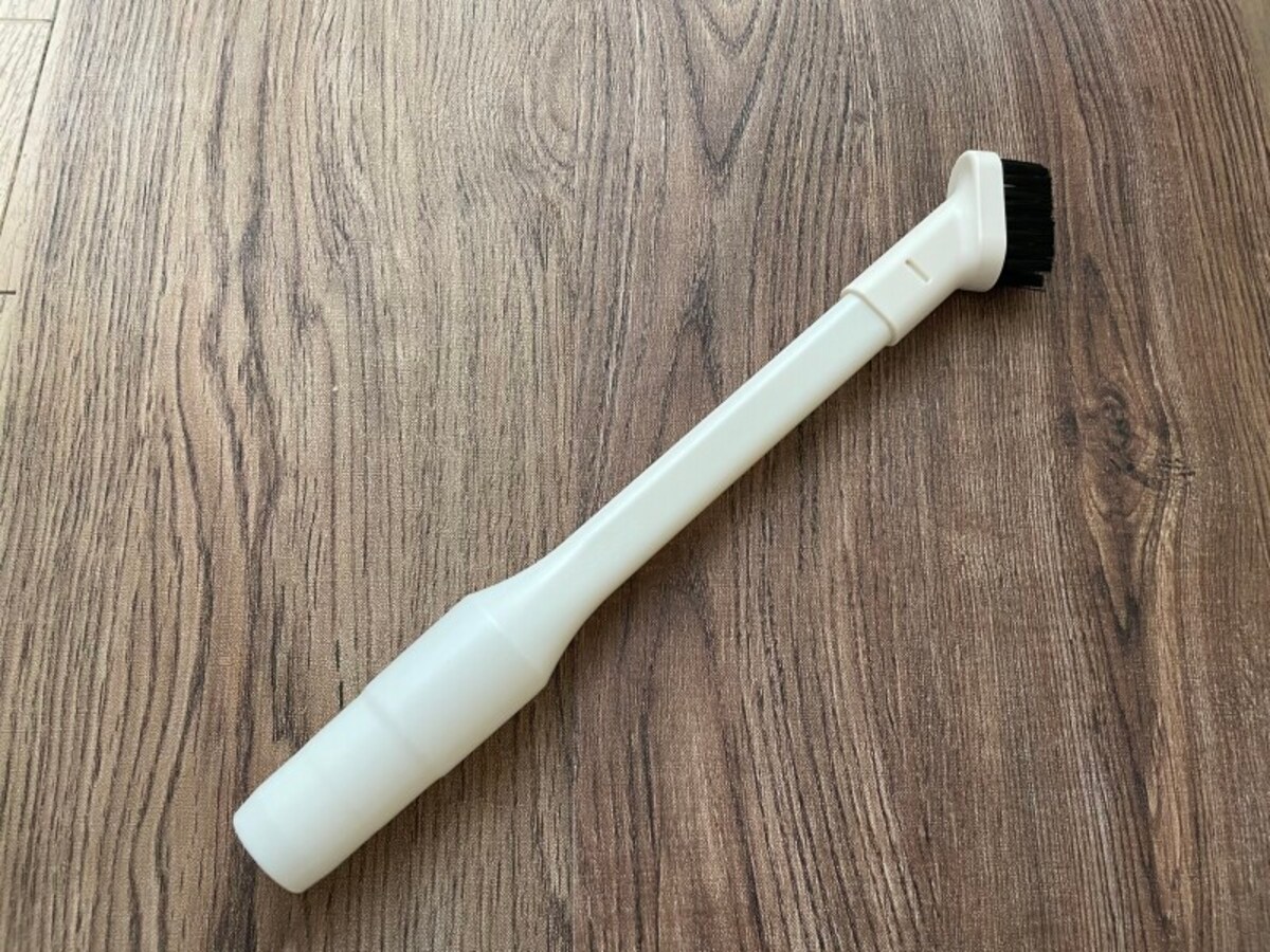 ダイソーの掃除機ノズル ブラシ付き