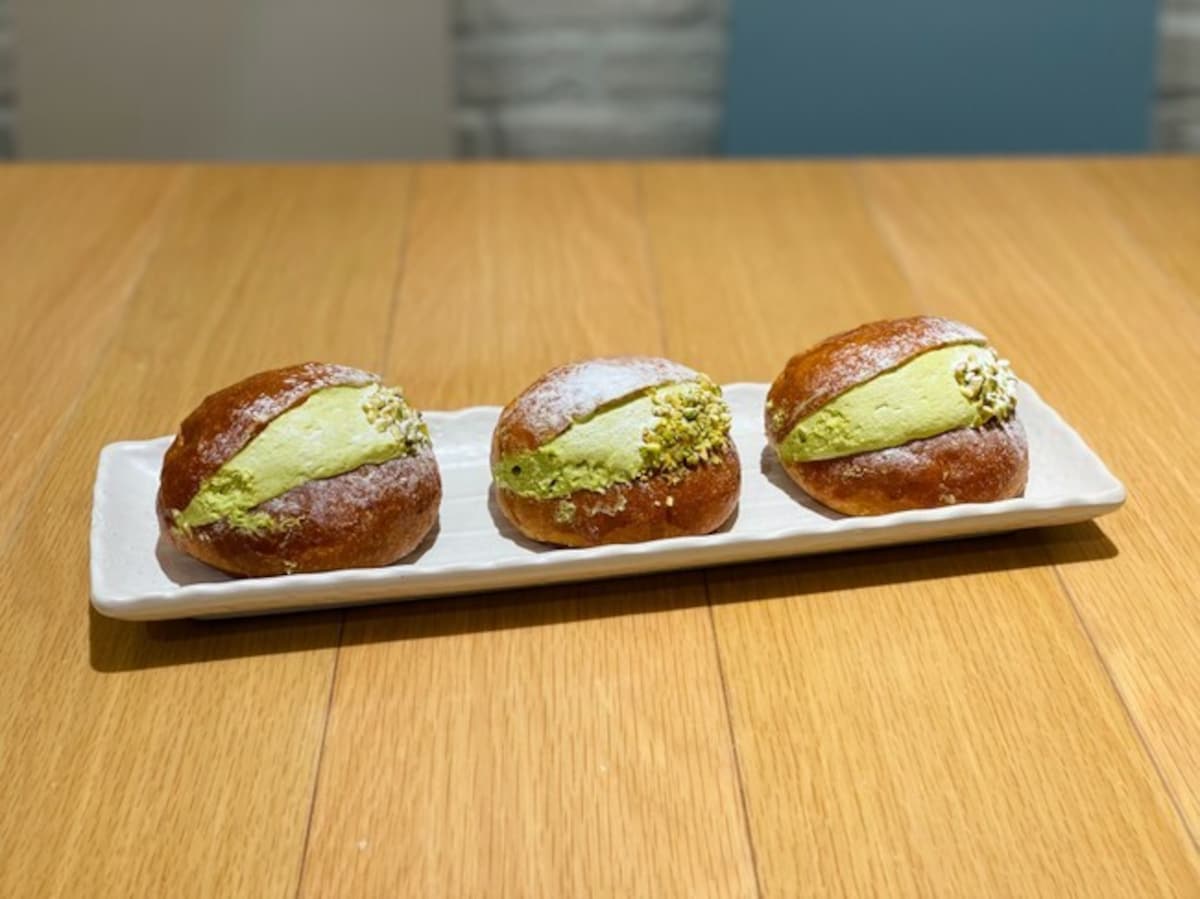 「マリトッツォ ピスタチオ＆エスプレッソチョコレート」