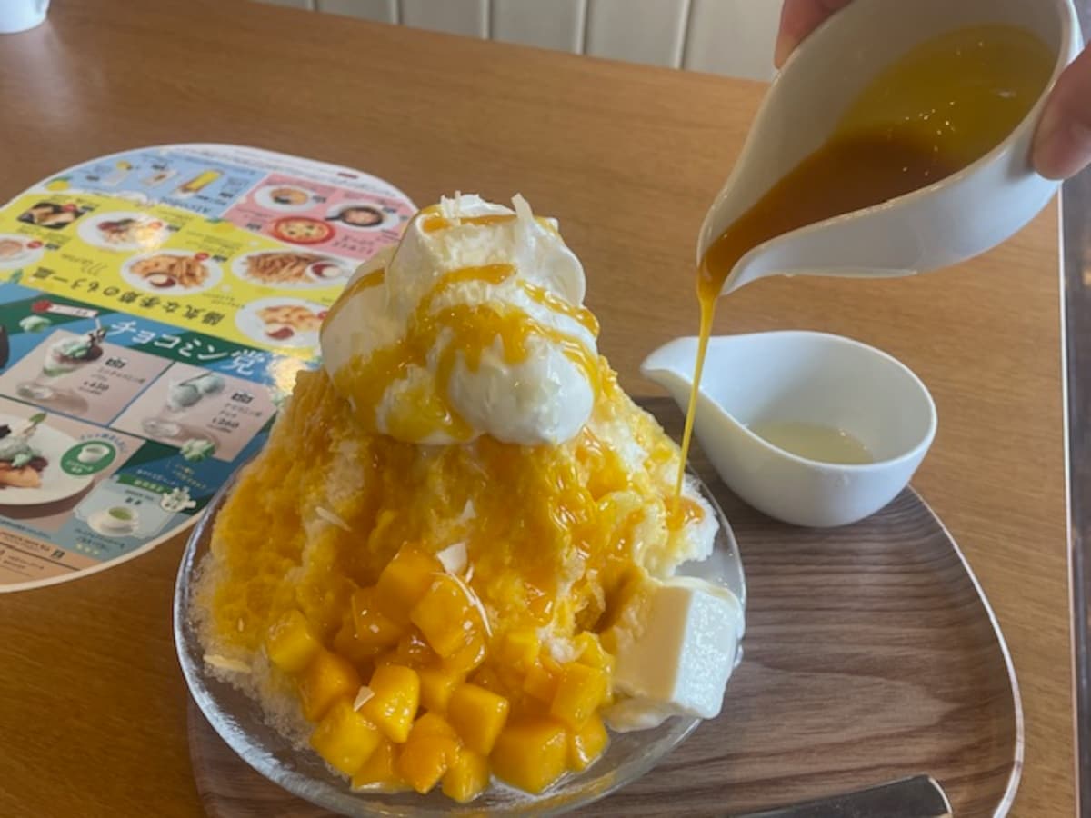 もっとマンゴーの風味が欲しい方はマンゴーシロップをたっぷりかけると◎！