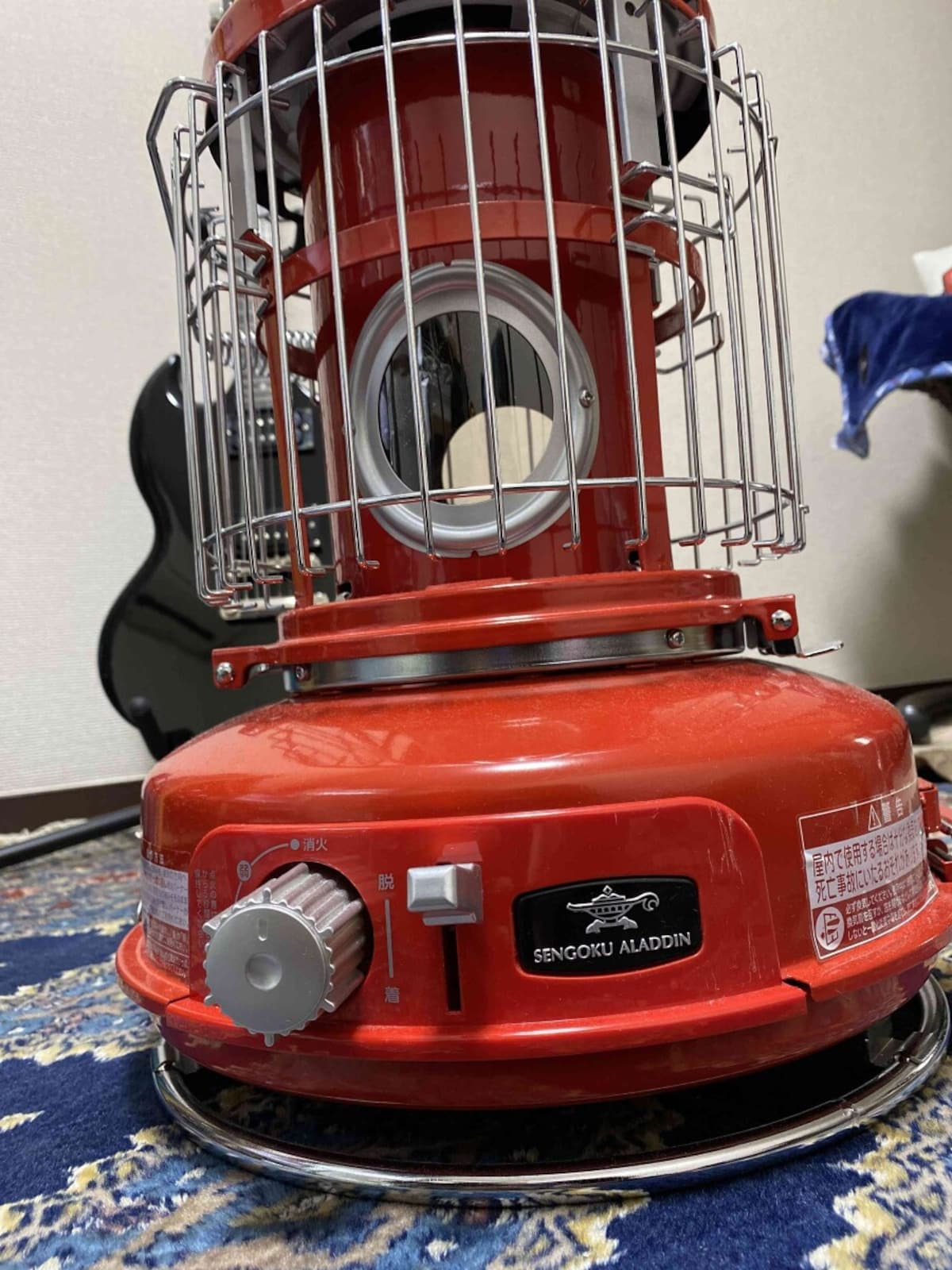 アラジンの「ポータブルガスストーブ」は屋内外の両方で使用できる