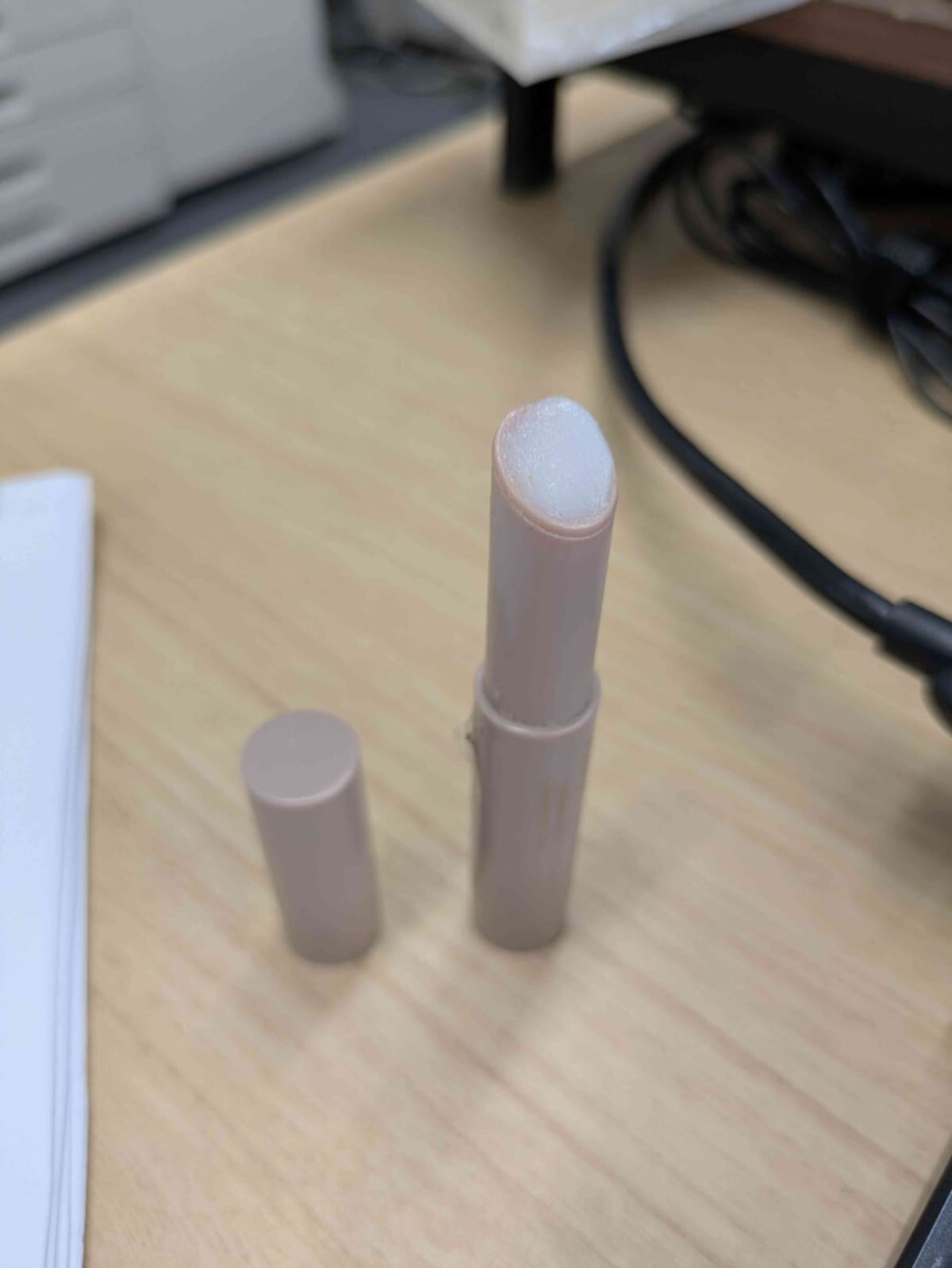 キャンメイクの「プランプリップケアスクラブ 01 クリア」はクリアタイプで使い勝手が良い！