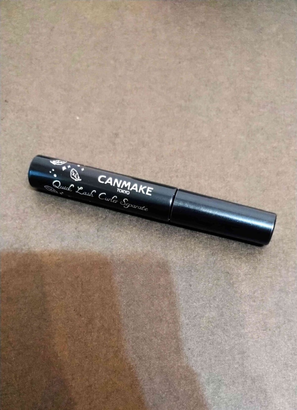 キャンメイクの「クイックラッシュカーラーセパレート 02」はセパレートタイプで束やダマになりにくく、しっかりカールキープ