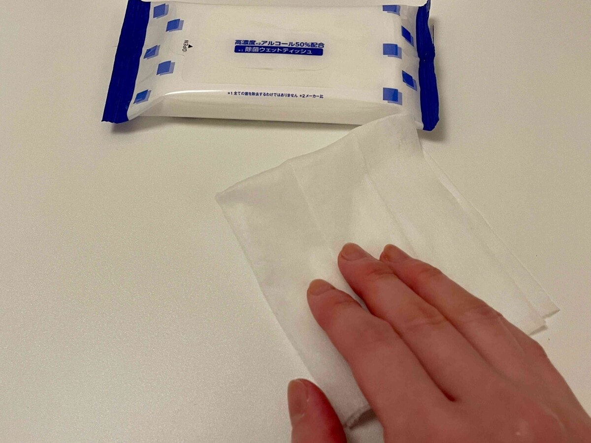 持ち運びに最適なサイズで、テーブルの除菌にも◎！