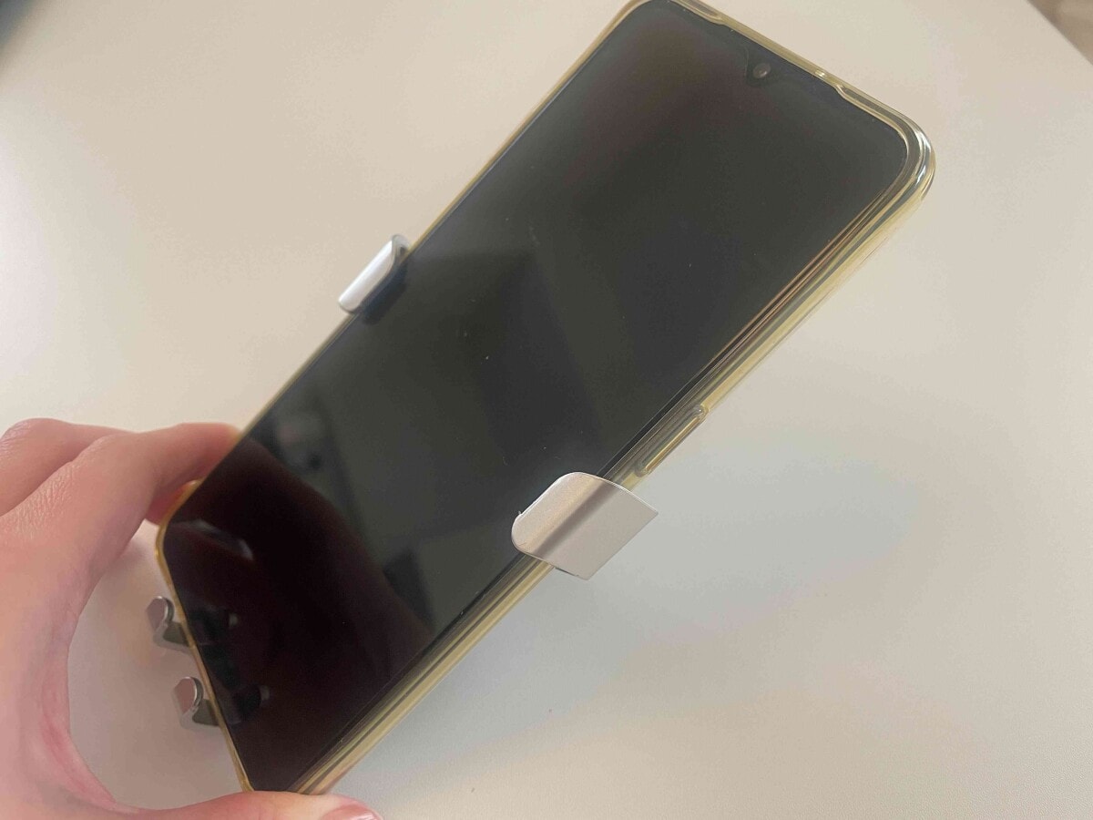 セリア「車載スマホホルダー スライドロック式」のスペックは？