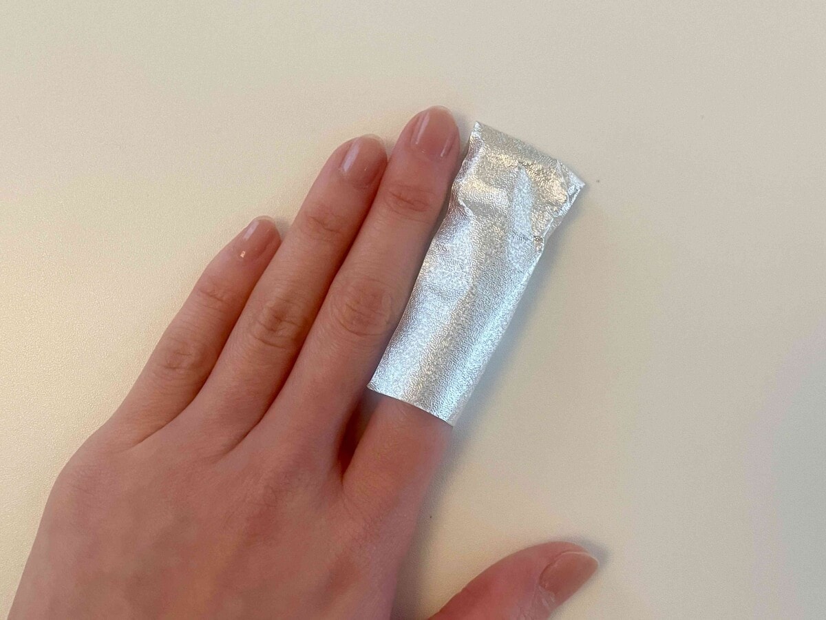 ダイソー「ジェルネイルオフホイル」は巻きやすい！