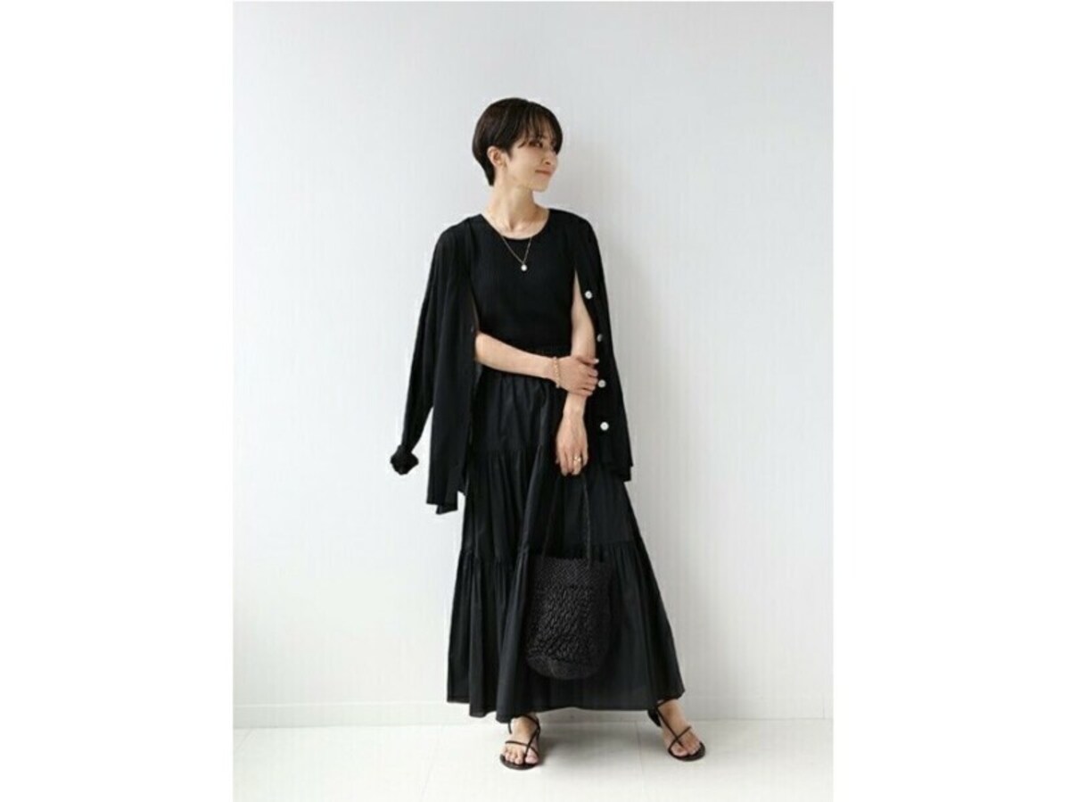 通気性のよさそうなロングスカートは夏コーデにぴったり　出典：WEAR