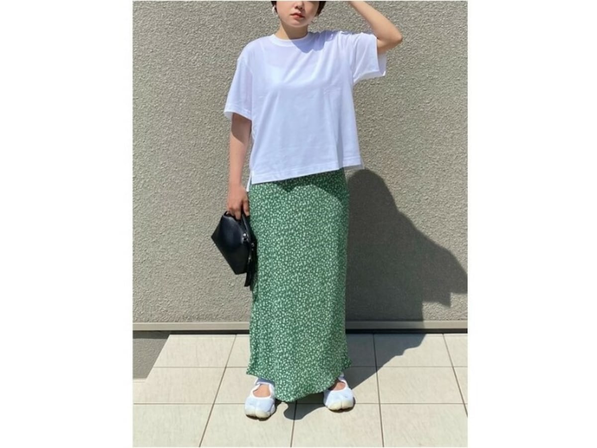 エアリズムコットンオーバークルーネックT　出典：WEAR