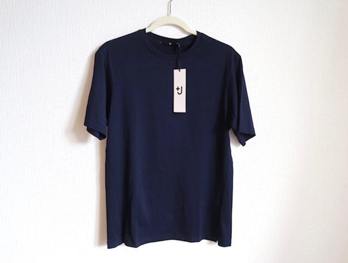 ユニクロ　スーピマコットンリラックスフィットクルーT　1500円（税込）