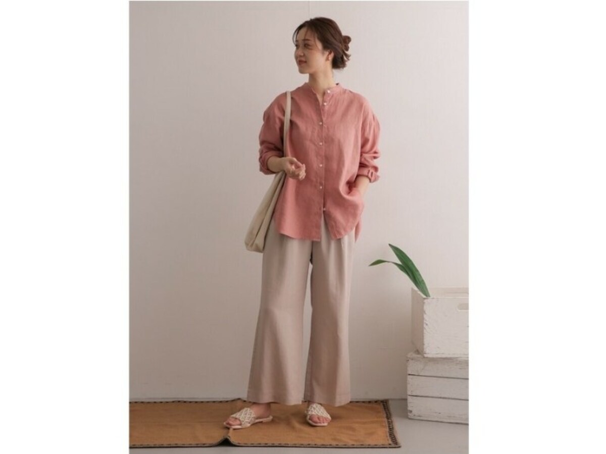 発色がいいものが多く、プチプラでも手に入りやすいきれい色のリネン系シャツ　出典：WEAR