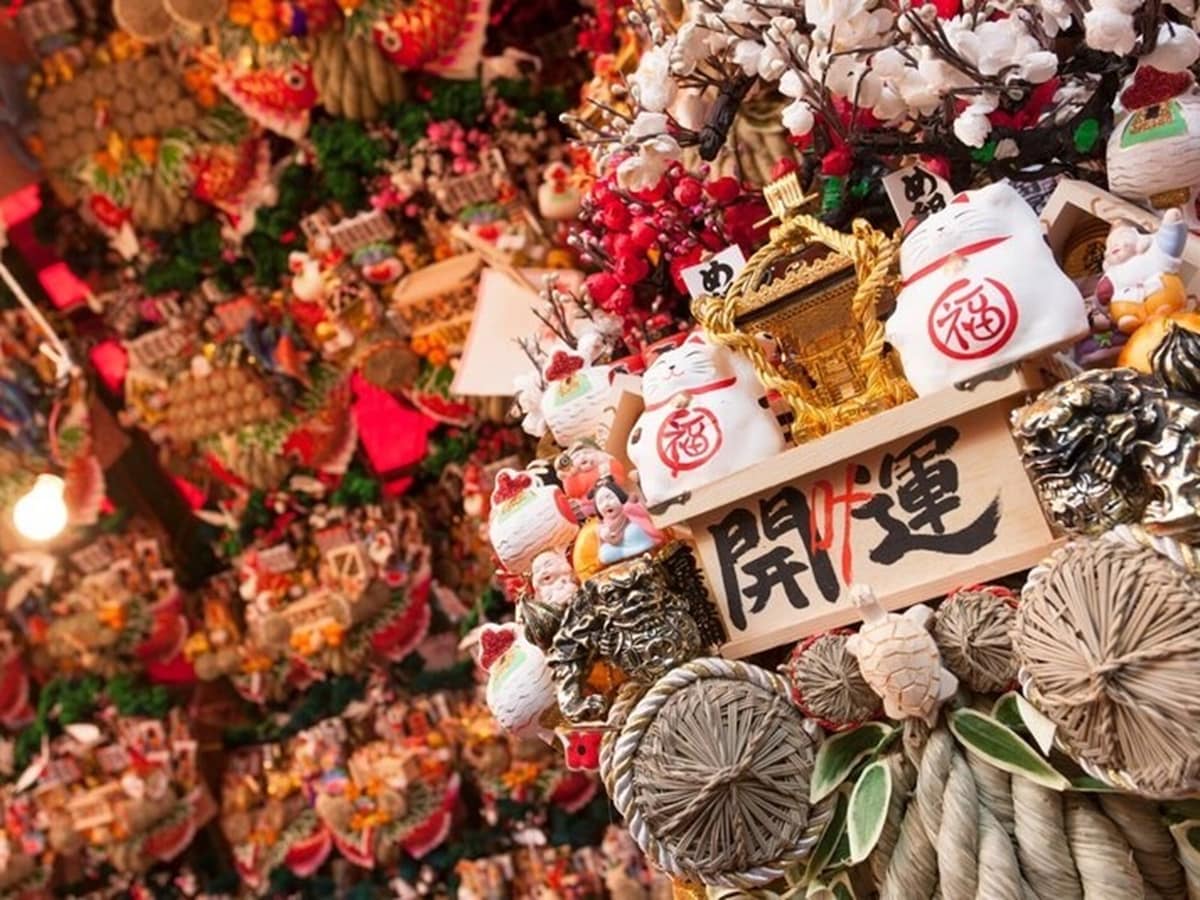 酉の市は、新年の開運招福、商売繁盛を願うお祭りとして親しまれています
