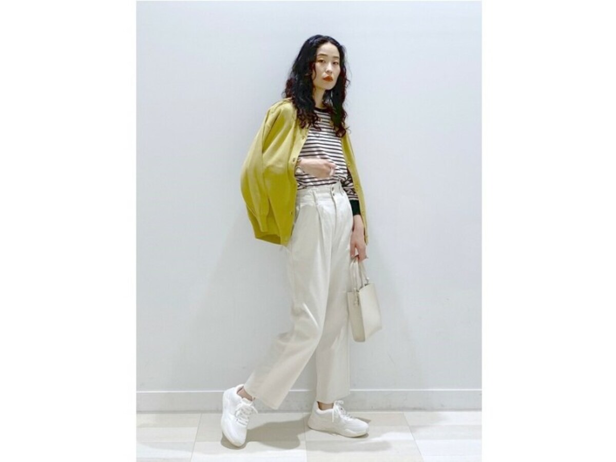 すこしくすんだようなイエローの色合いが新鮮　出典：WEAR