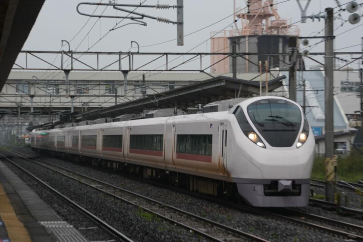 常磐線特急用のE657系