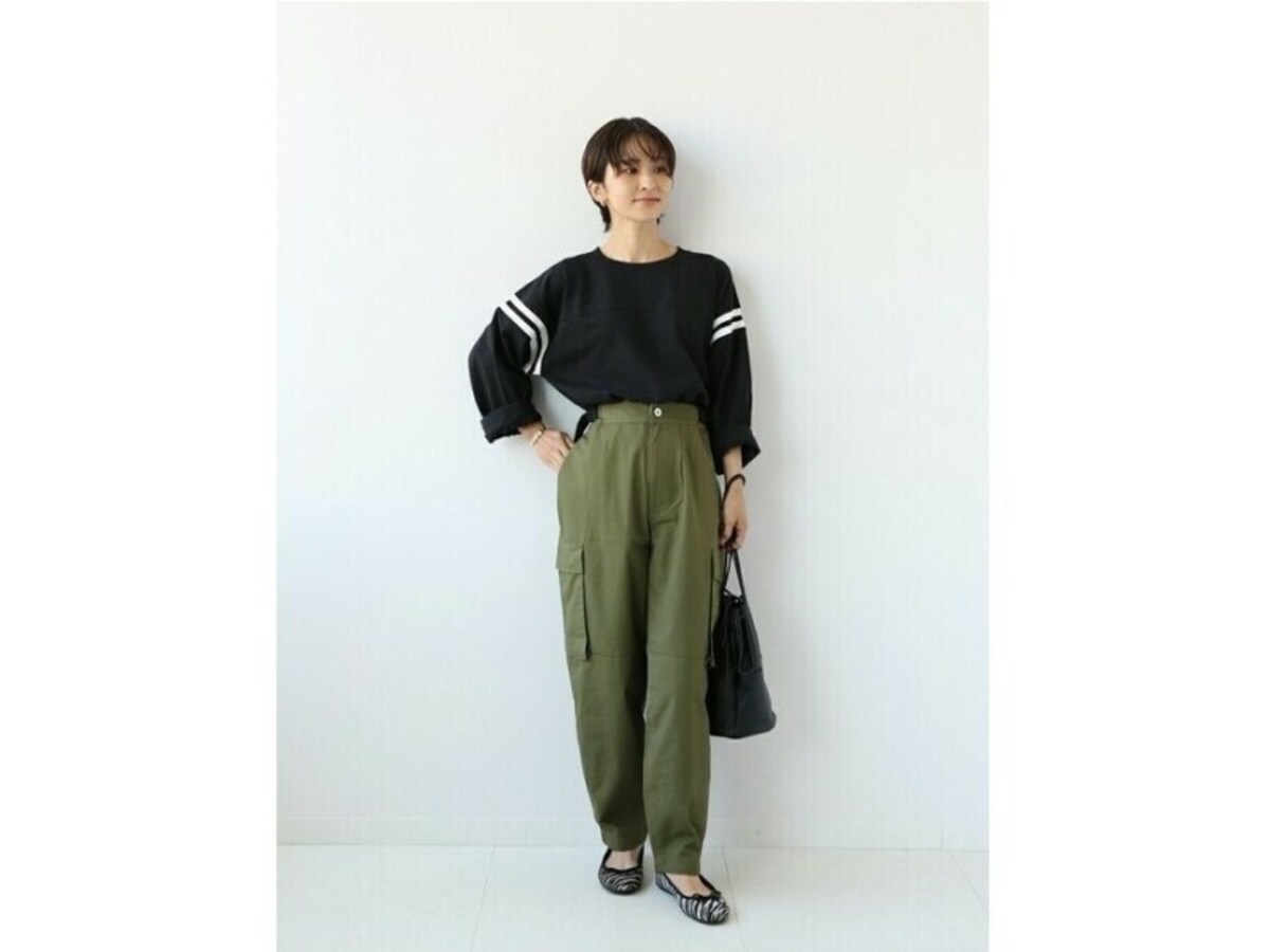 アニマル柄のフラットシューズは秋冬コーデのポイントに◎　出典：WEAR