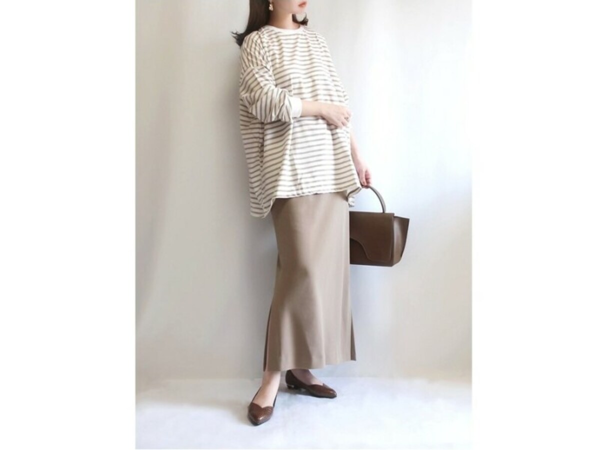 【OKコーデ】スカートで女性らしさをプラス　出典：WEAR