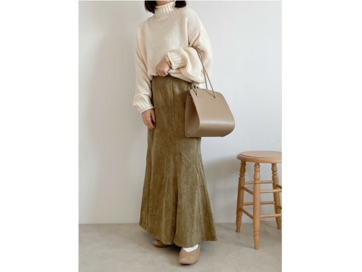 腰まわりはすっきり見えるマーメイドスカートは買い！　出典：WEAR