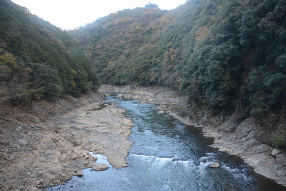 保津川を渡る