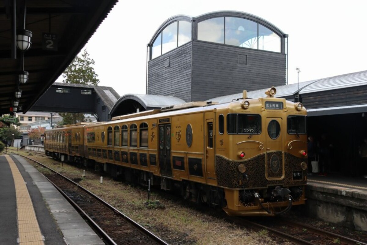「或る列車」