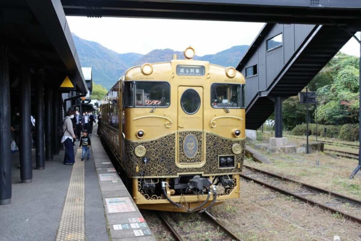 発車間近の「或る列車」