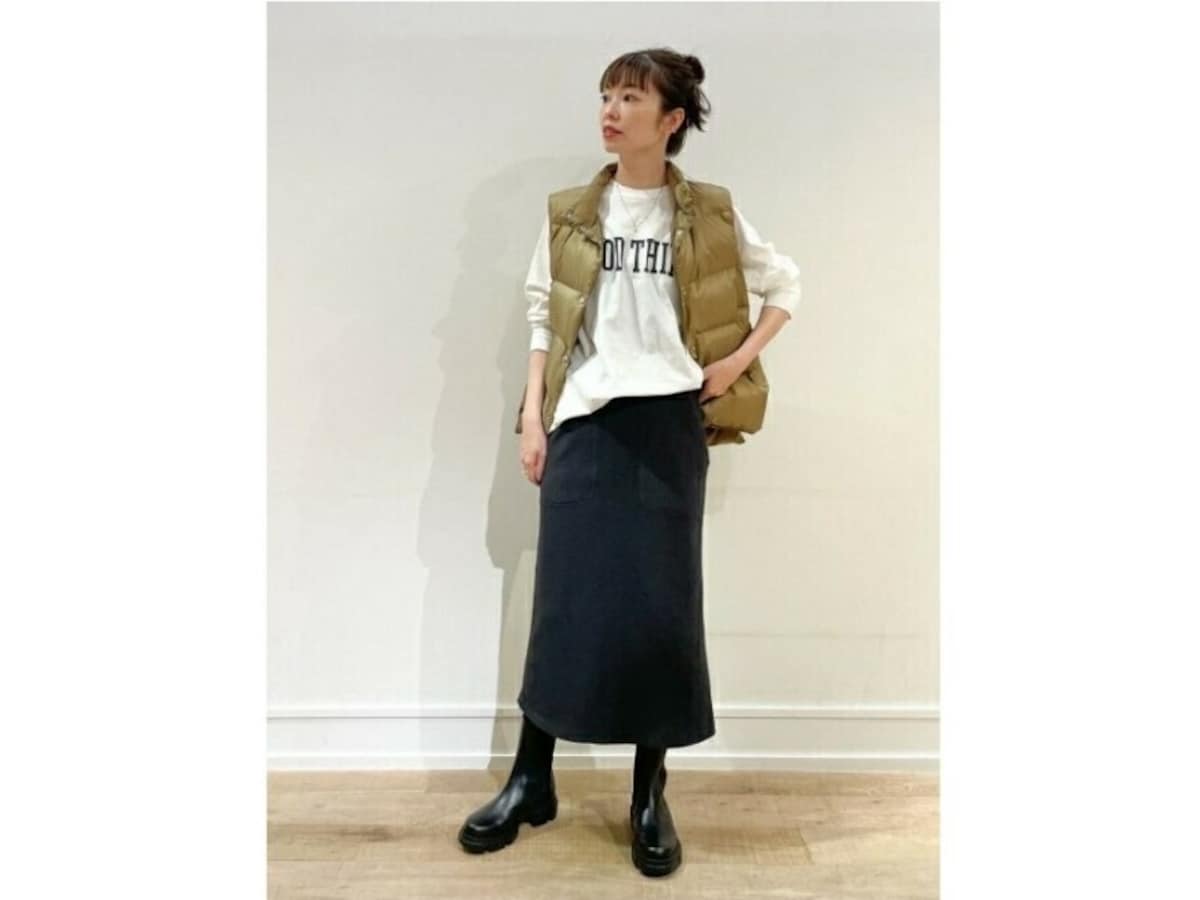 【OKコーデ】　王道のカジュアルコーデはすっきり見えるサイズ感にまとめて　出典：WEAR