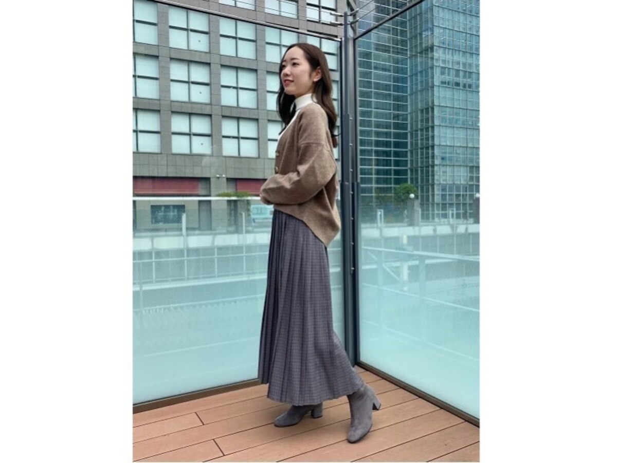 足首もあたたかく、ストレッチが効いていて履きやすいショートブーツ　出典：StyleHint