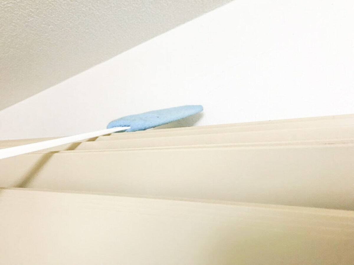 忘れがちなエアコンの上の掃除