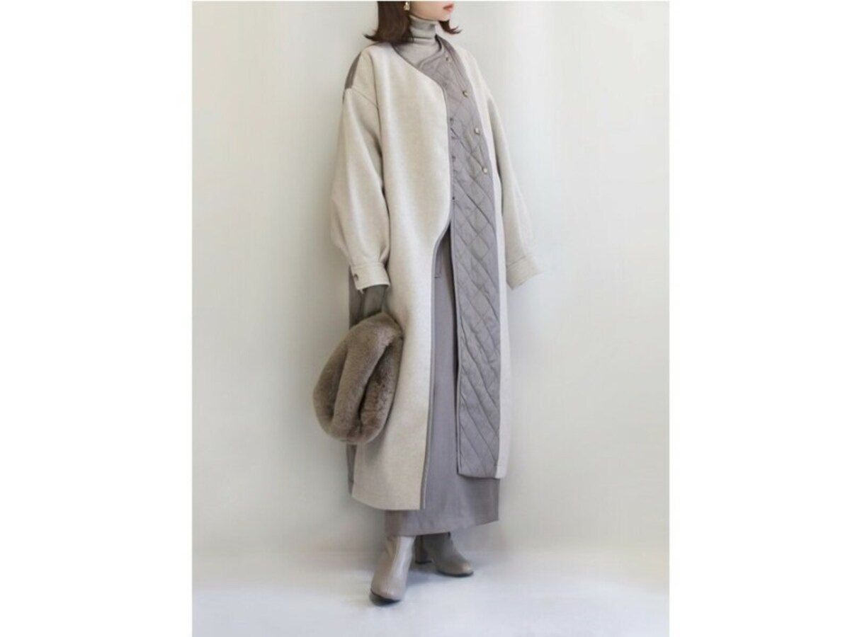 【OKコーデ】プチプラバッグだからこそ遊べるフェイクファー素材も一押し　出典：WEAR