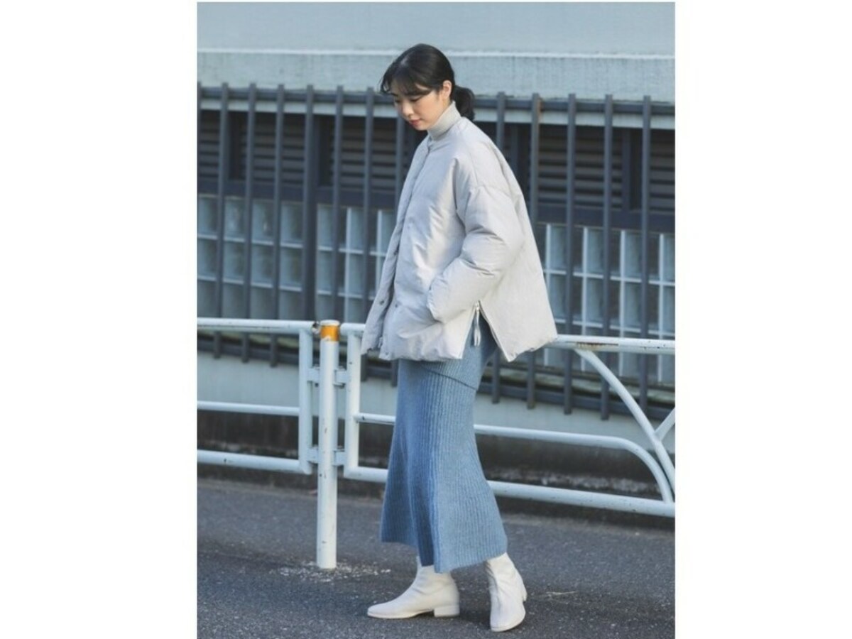 白ブーツを合わせると全体の印象も軽やかに　出典：WEAR