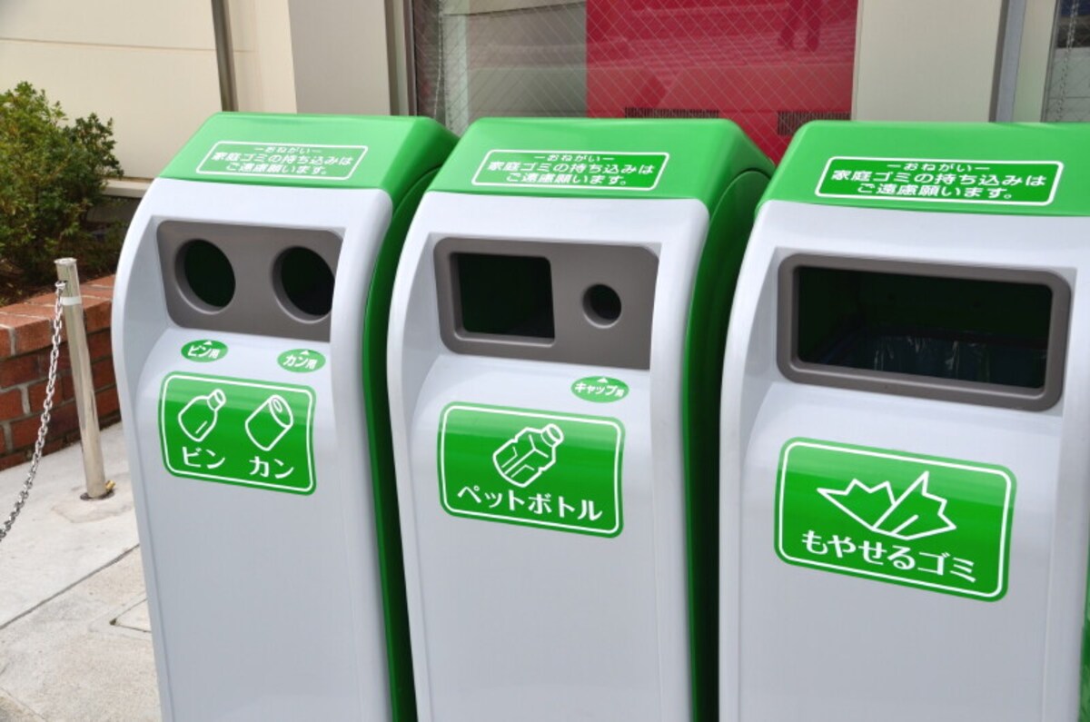 スーパーなどの店頭に置かれたリサイクルボックス