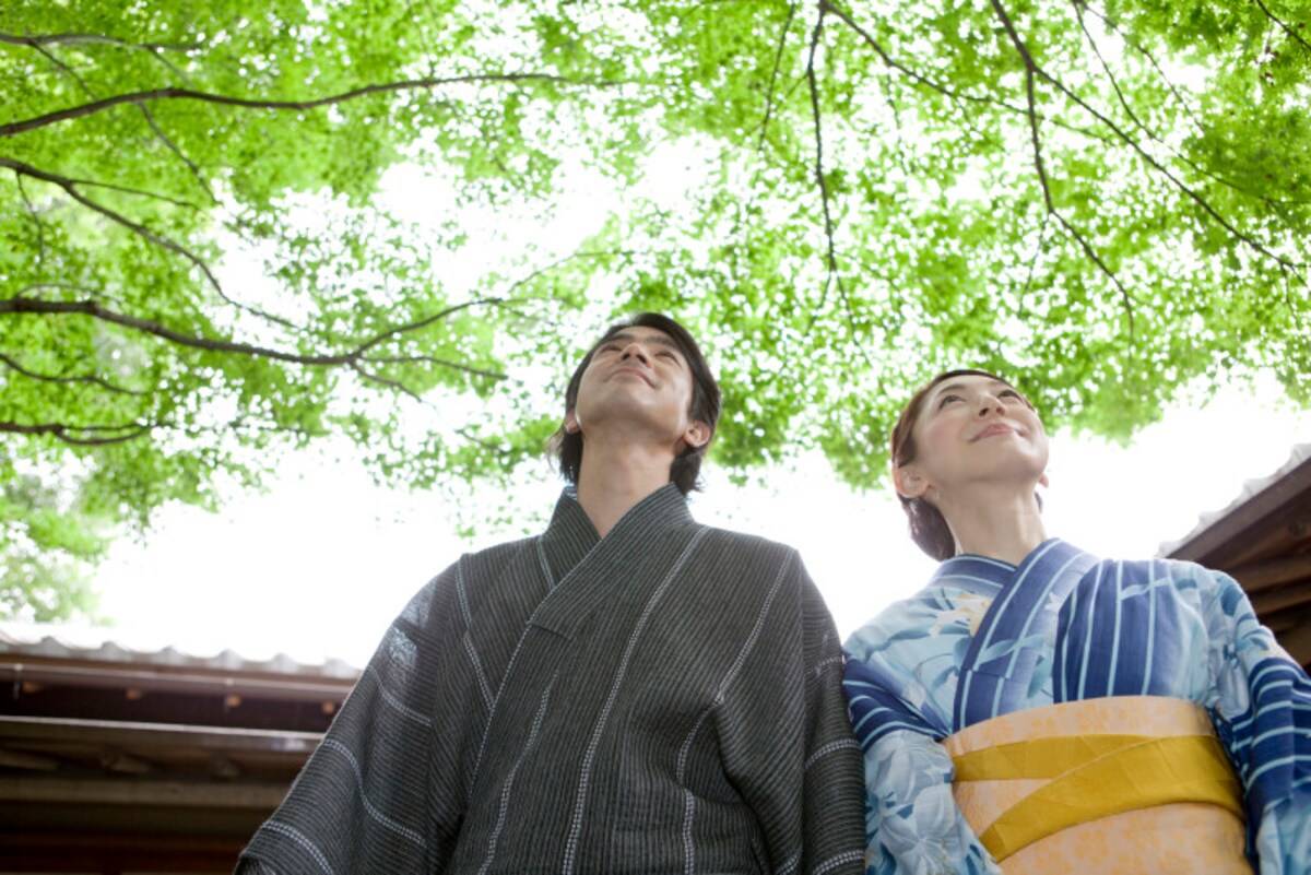 和装は男女とも「右前」で着付けます