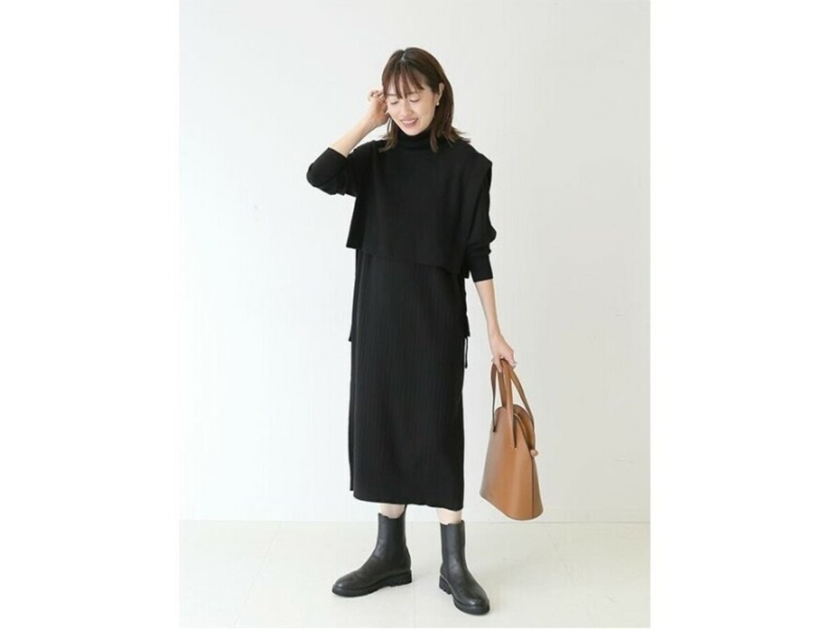 【OKコーデ】シルエットがきれいで女性らしさもあるニットワンピはやせ型の人向け　出典：WEAR
