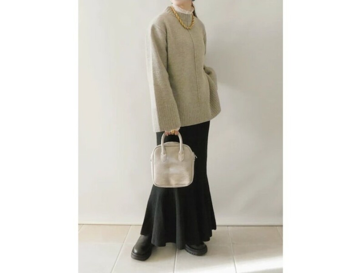 【OKコーデ】ニットスカートをおしゃれに履けるのはほっそりさんの強み　出典：WEAR