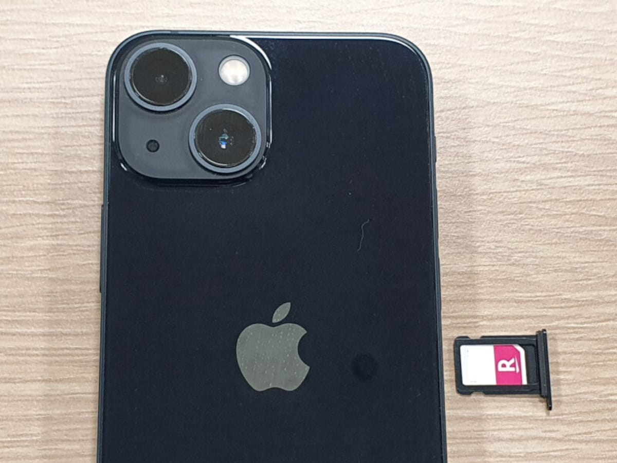 楽天モバイルSIMを利用したiPhoneの例