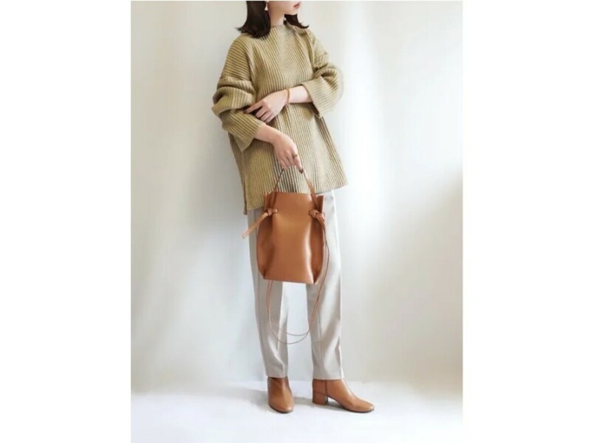 ジーユーの冬の定番ボトムス、テーパードパンツは美シルエットで買い！　出典：WEAR