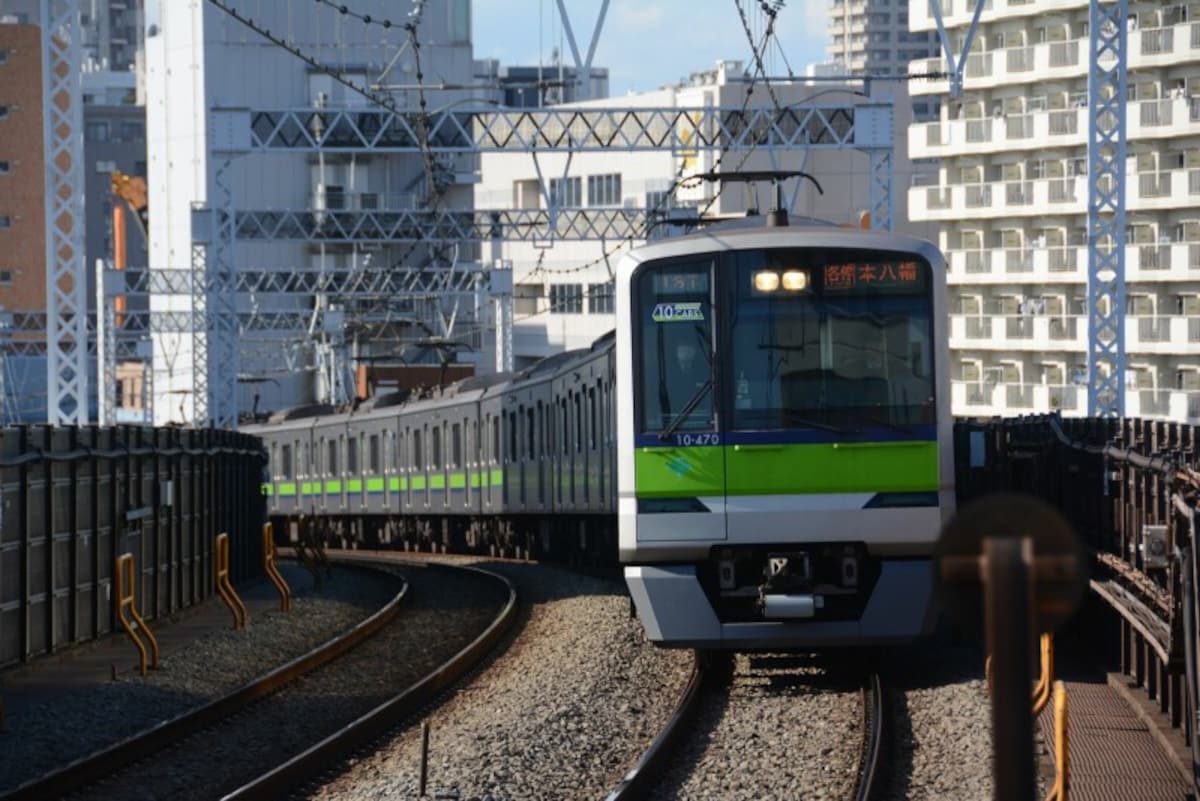 都営新宿線の電車