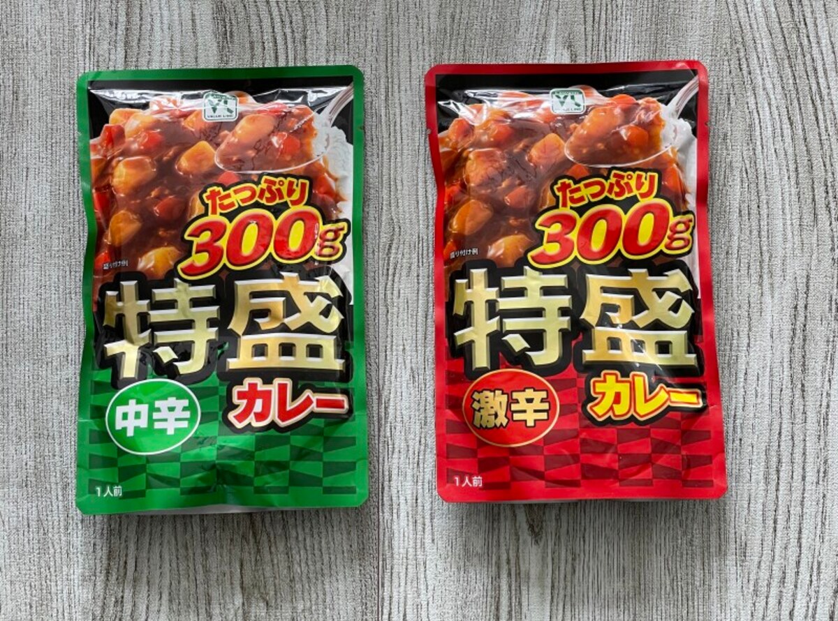 ローソンストア100の特盛カレー　108円（税込）