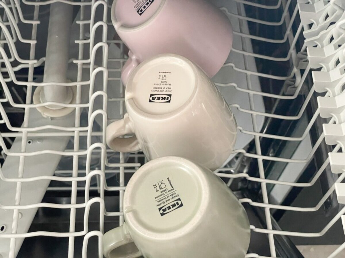 水がたまらないように切れ込み