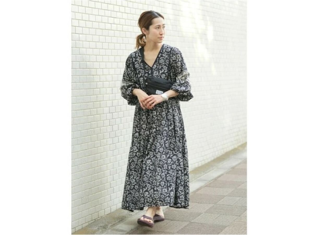 カジュアルな小物と合わせて抜け感のあるおしゃれコーデに　出典：WEAR