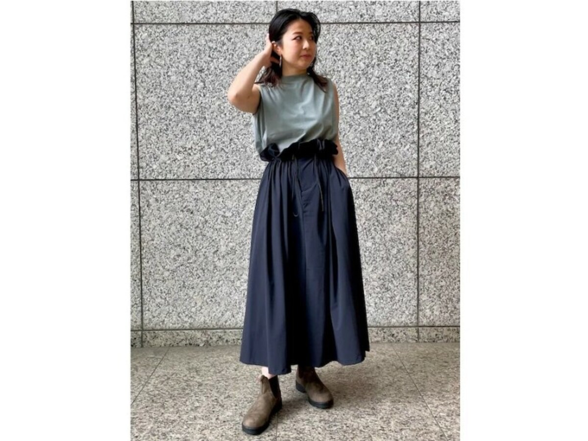 撥水加工のスカートなら雨対策もおしゃれも叶う　出典：WEAR