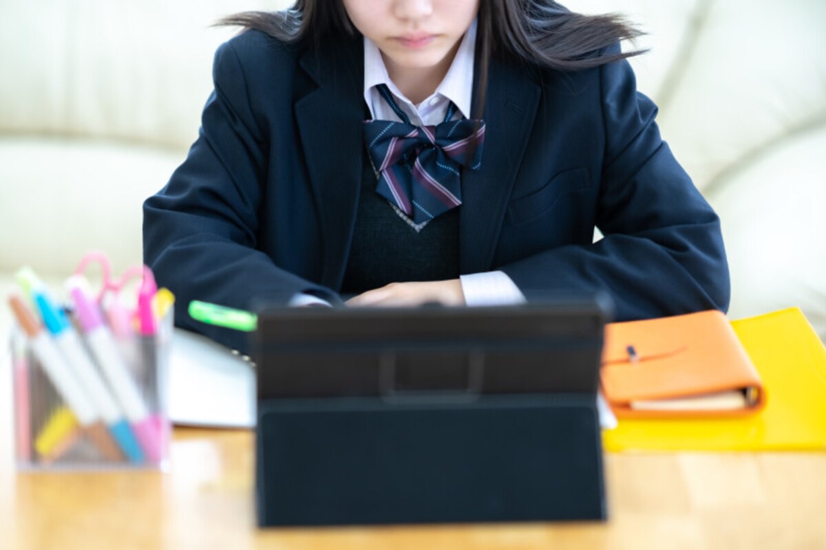 怪我の功名？ 学校や塾の授業を受けなくても、大抵のことは自分で勉強すればできると気づいた進学校の高校生